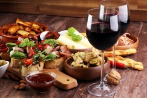 Eight Myths About Drinking Red Wine in Moderation