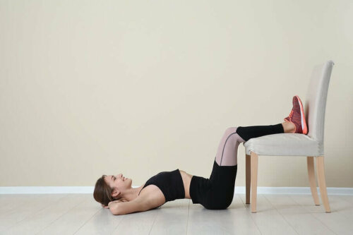 ab workout with a chair; 3 weeks to toned abs