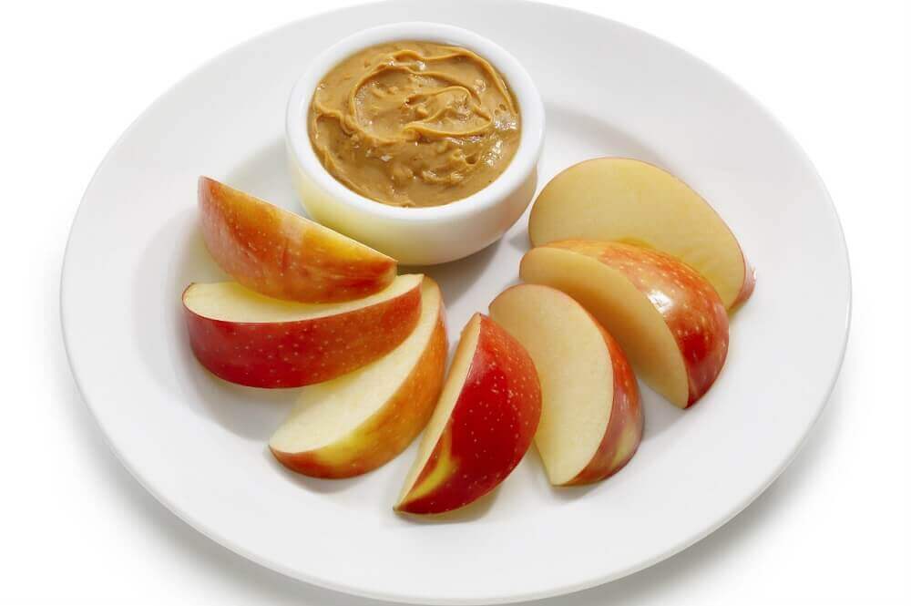 Apple with peanut butter