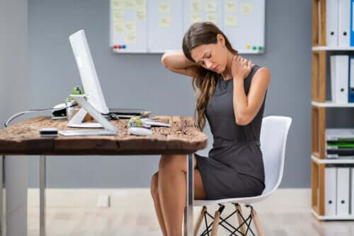 Learn How to Treat Neck Spasms