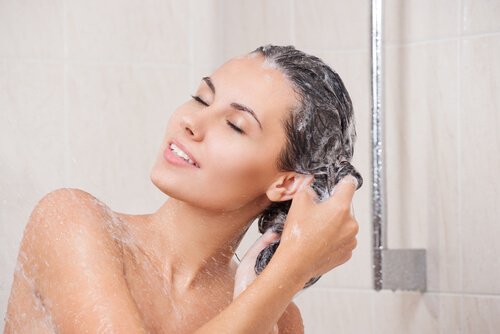 Use natural shampoo without salt