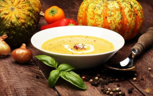 A bowl of pumpkin soup.