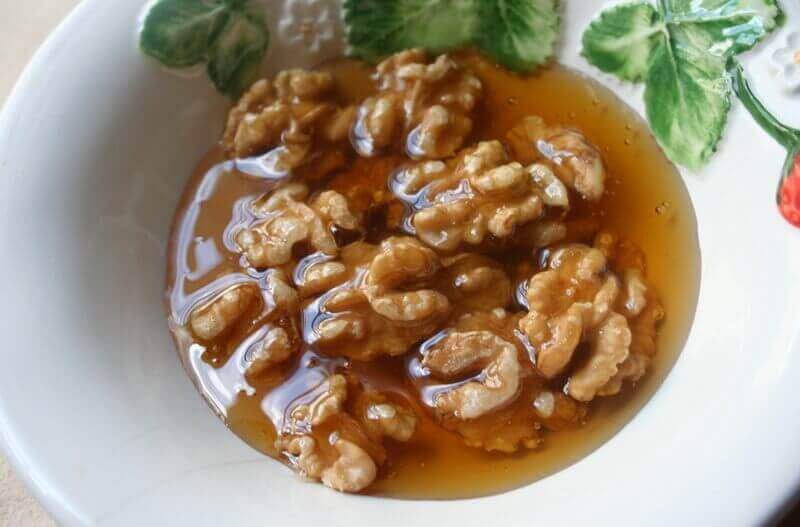 Honey and Nuts home remedy for thyroid