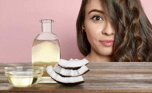How to Beautify Your Face with Coconut Milk