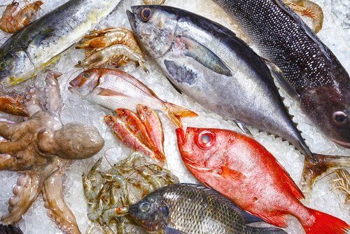 How to identify spoiled fish.