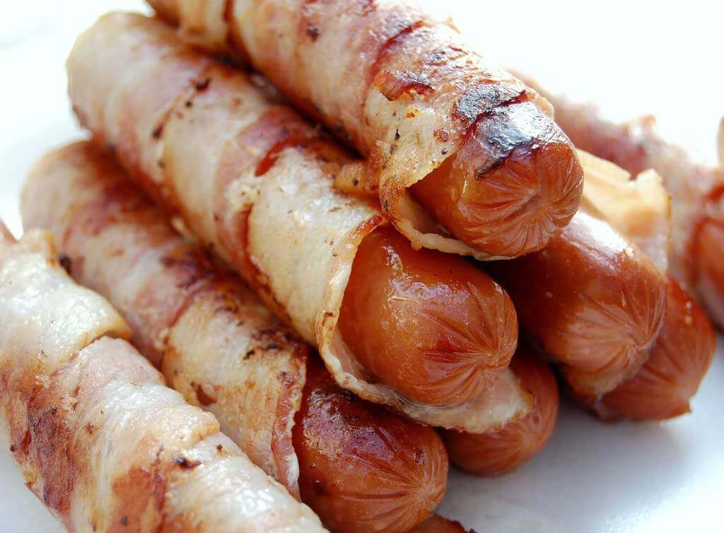 Foods that worsen cellulite: pigs in a blanket