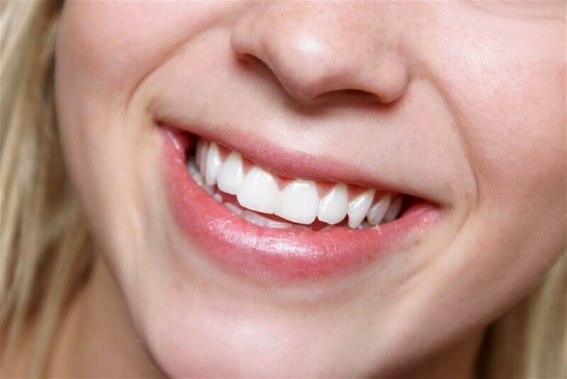 Yogur whitens teeth