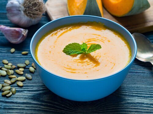Garlic, pumpkin seeds, and mint.