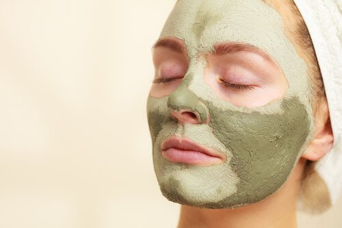Cleansing clay mask