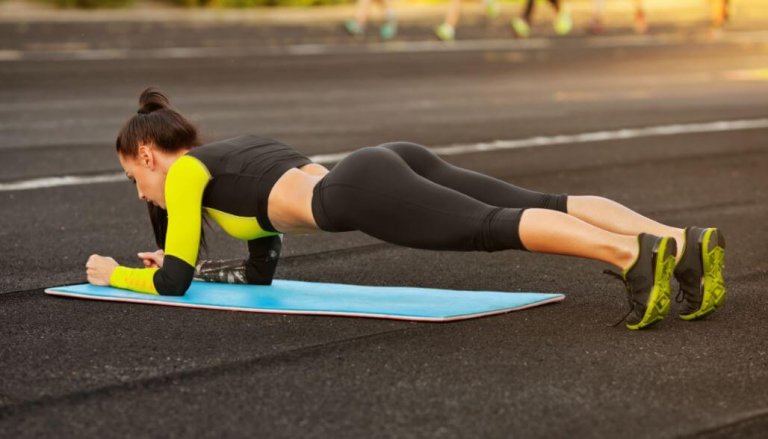 5 Simple Exercises to Shape Your Figure That You Can Do at Home