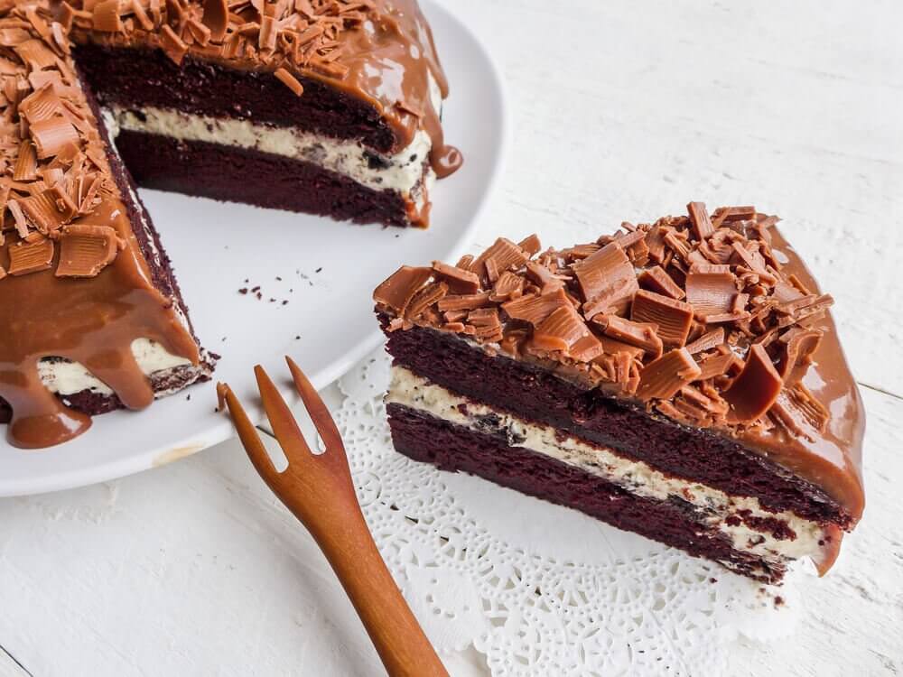 Gâteau au chocolat avec des noix et des amandes "width =" 1000 "height =" 750 "/> </figure>
<p> <span style=