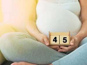 Is it Possible to Get Pregnant Naturally at 45?
