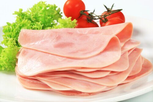 Some snacks that help lose weight.