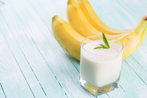 Oat, banana and butter smoothie