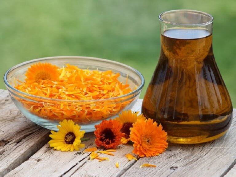 Marigold oil