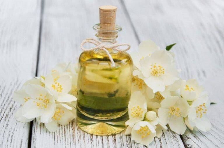 jasmine essential oil