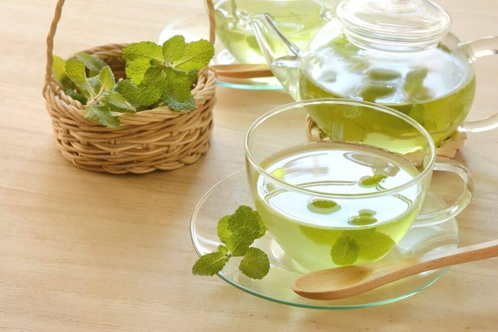Mint leaves