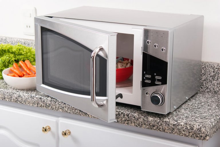 Is it Healthy to Cook Food in the Microwave?