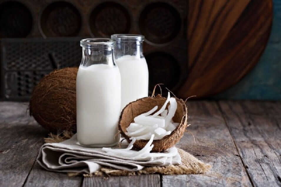 Thicken Your Eyebrows with coconut milk