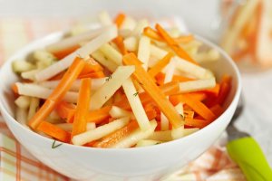 Five Recipes for Detox Salads to Cleanse Your Colon