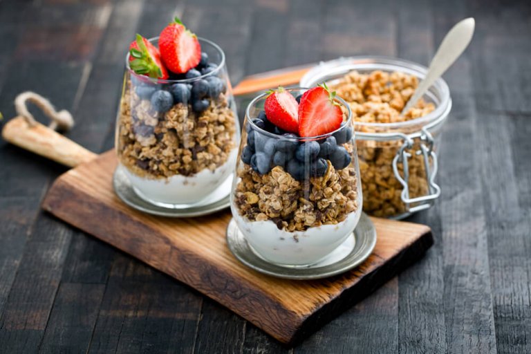 12 Surprising Benefits of Eating Granola for Every Breakfast