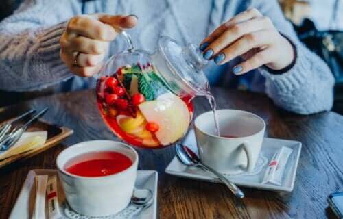 What Teas Can Help You Lose Weight?