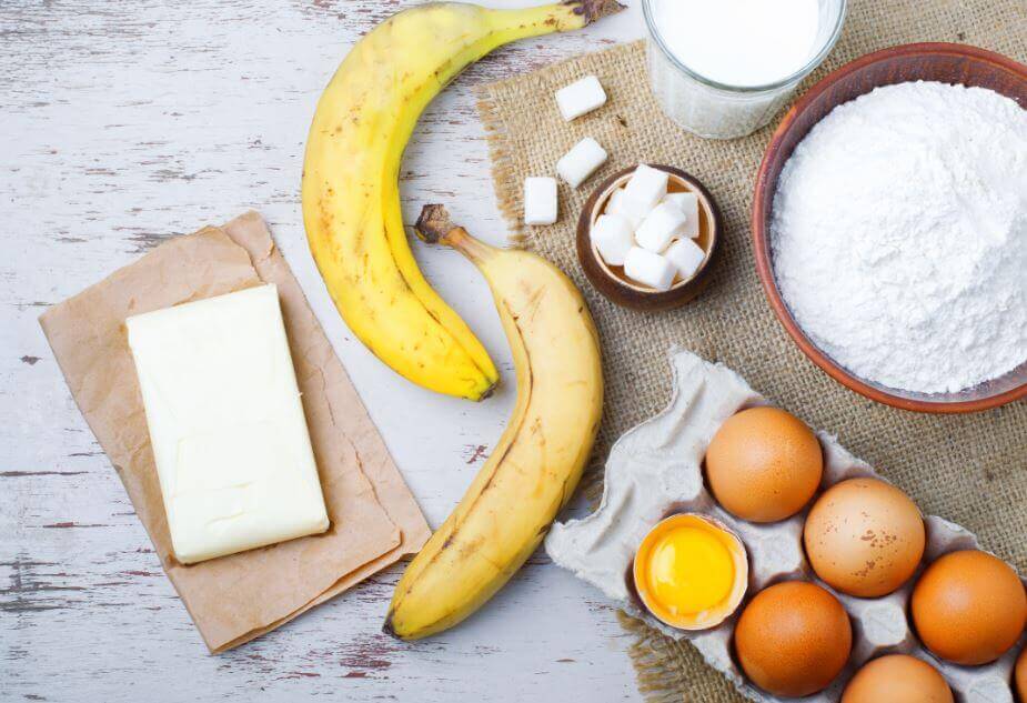Ingredients to make banana cake