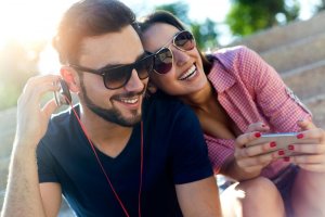 Going Out with Your Friends Benefits Your Emotional Health, and Here's Why