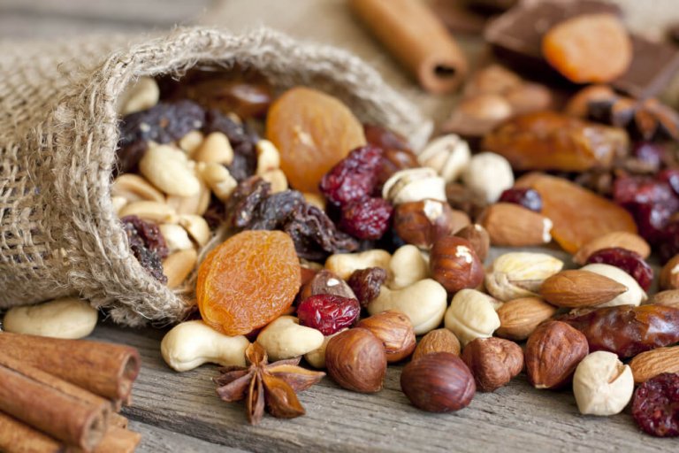 What do Nuts Contribute to Your Diet?