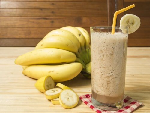 Oat Milk and Banana Smoothie