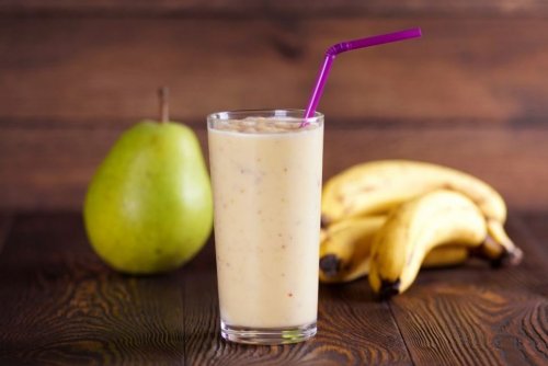 Oat Milk and Pear Smoothie