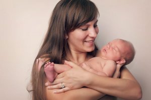 Women Need a Year to Recover After Childbirth