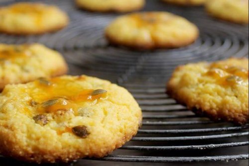 Some passion fruit cookies.