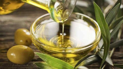 A bowl of olive oil - treat genital herpes