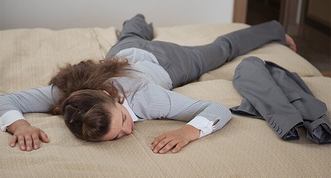 5 Nighttime Habits to Feel Less Tired