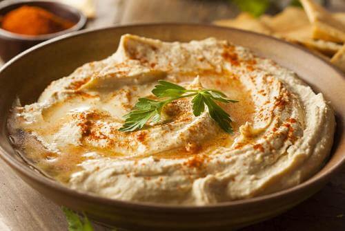How to Make Light Chickpea Hummus