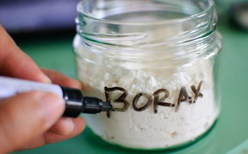 Eco-friendly detergent with borax.