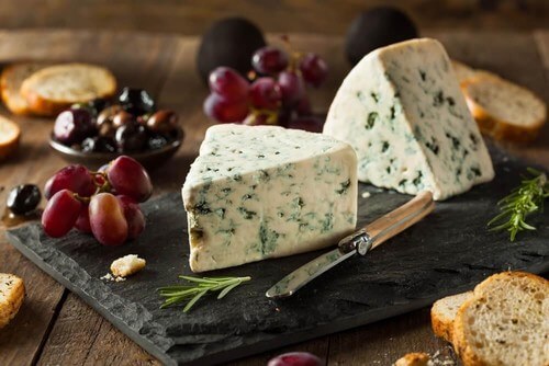 Chunks of blue cheese for pork loin with blue cheese