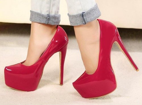 wear high heels