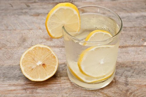 Water with lemon slices.