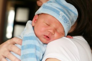 Jaundice in Infants: Symptoms and Treatment