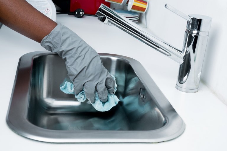 5 Items in Your Home that Collect Bacteria