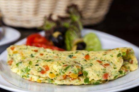 omelet med grøntsager