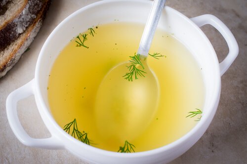 bouillon med urter