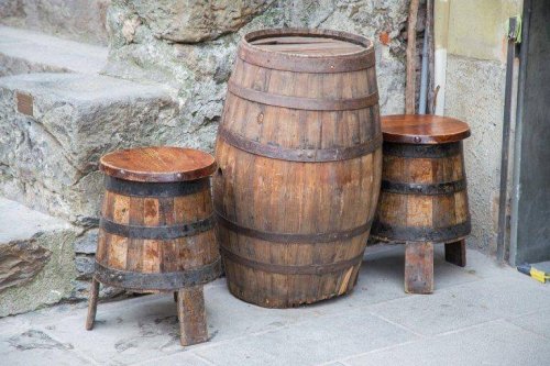 møbelsæt lavet af tønder er et forslag til genbrugsmøbler