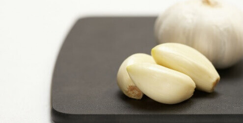 Some garlic cloves.