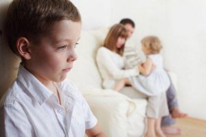 How to Handle Sibling Jealousy