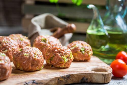 meatballs in Spanish sauce