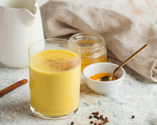 A Ginger and Turmeric Remedy for Joint Pain Relief