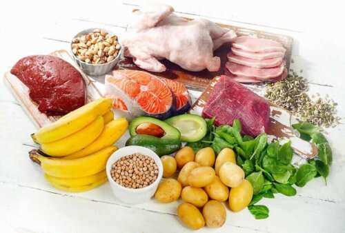 An array of food high in vitamin B.
